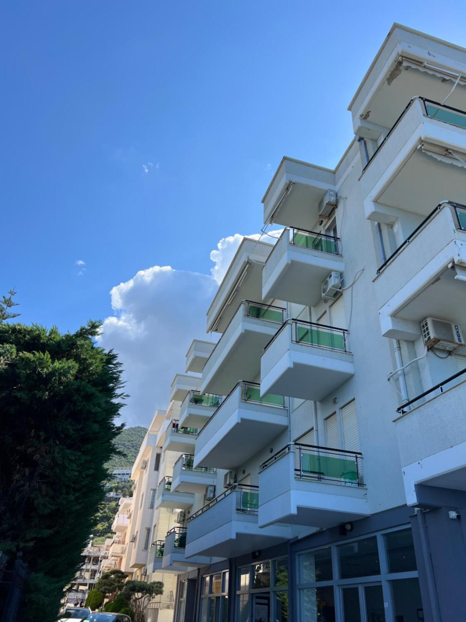 Hotel The Blue Horizon Radhimë Exterior foto